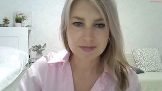 Still from Sarah Phelps mature webcam solo, older woman sex video