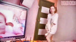 Blonde teen on pink bed fuck tube scene