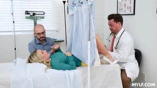 Doctor eats out blonde MILF interracial porno scene